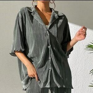 Plisse Lettuce Trim Collared Button Down Short Sleeve Top Army Green